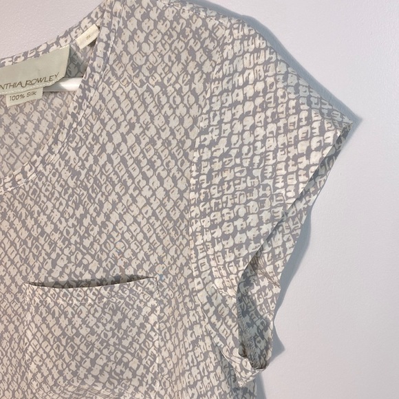 Cynthia Rowley 100% silk Gray Patterned Women's Top size small - Picture 8 of 10
